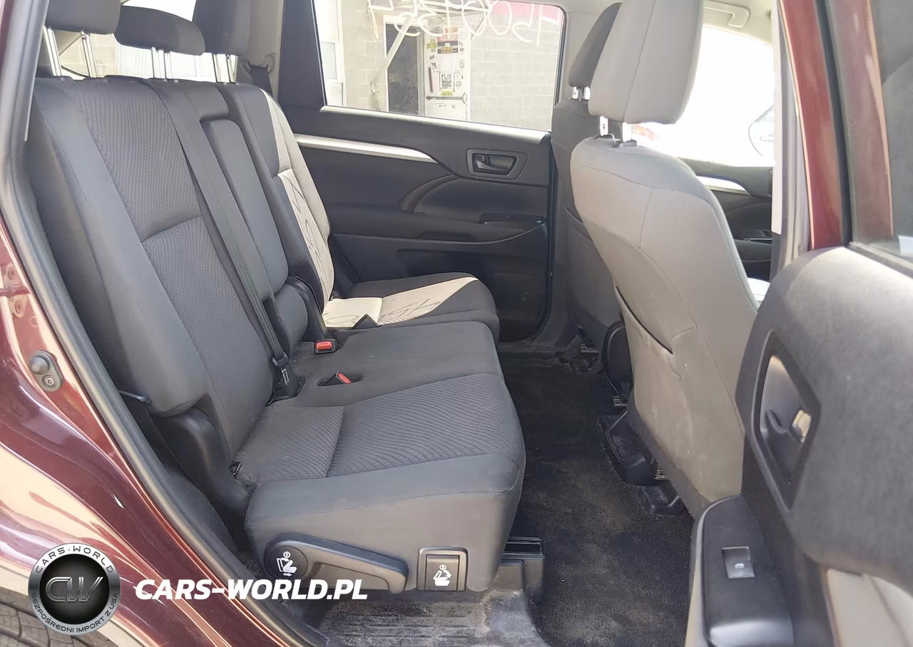 2019 Toyota Highlander Le VIN:5TDBZRFH6KS937032 - 8