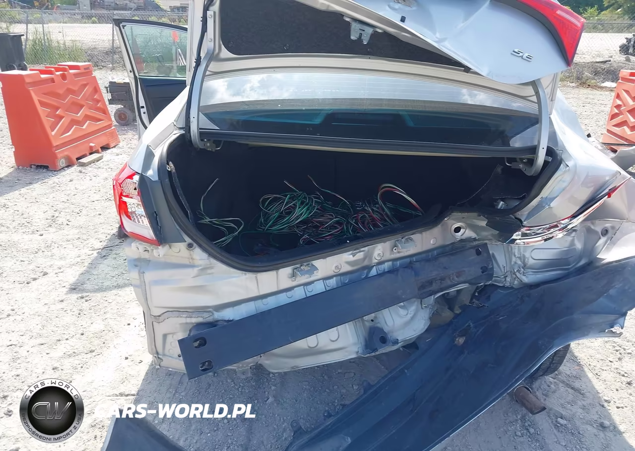 TOYOTA COROLLA VIN:5YFBURHE7HP582536 - 6