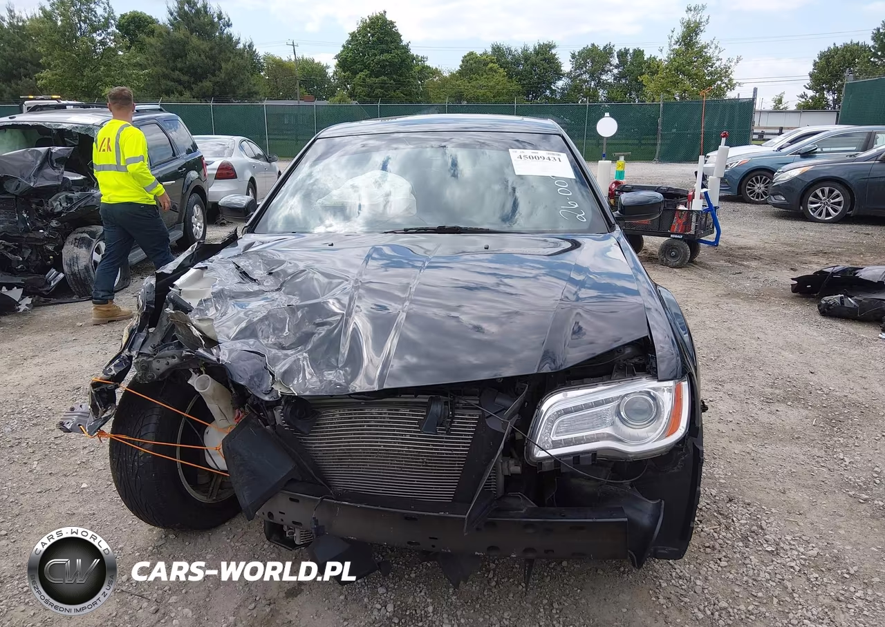 2014 Chrysler 300 VIN:2C3CCAAG1EH166752 - 13