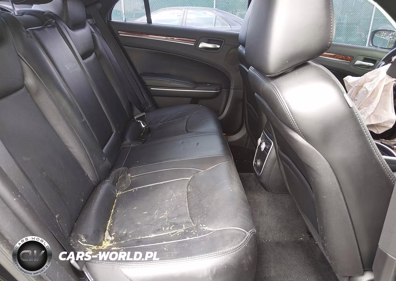 2014 Chrysler 300 VIN:2C3CCAAG1EH166752 - 8