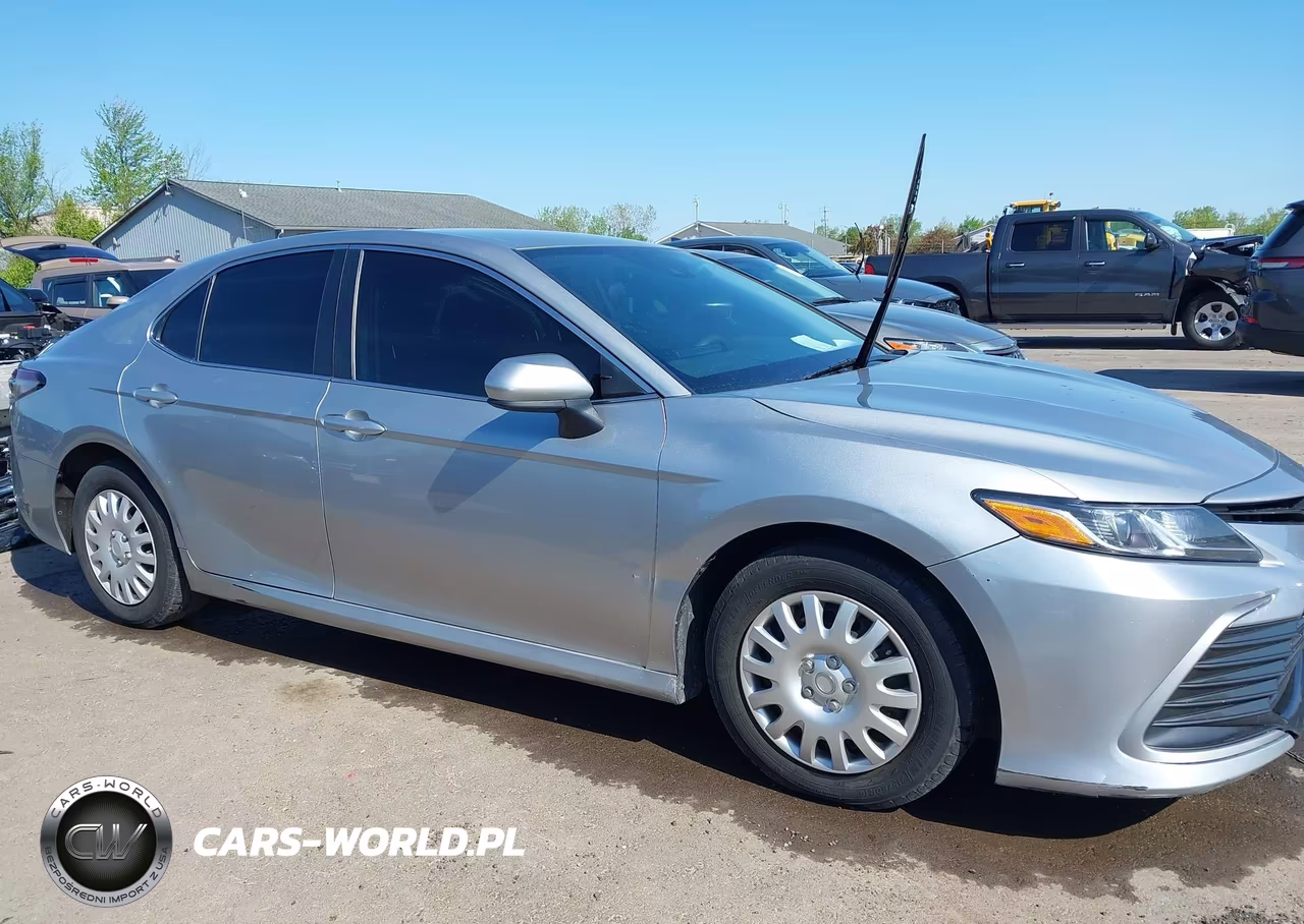 2021 Toyota Camry Le VIN:4T1C11AK7MU561368 - 13