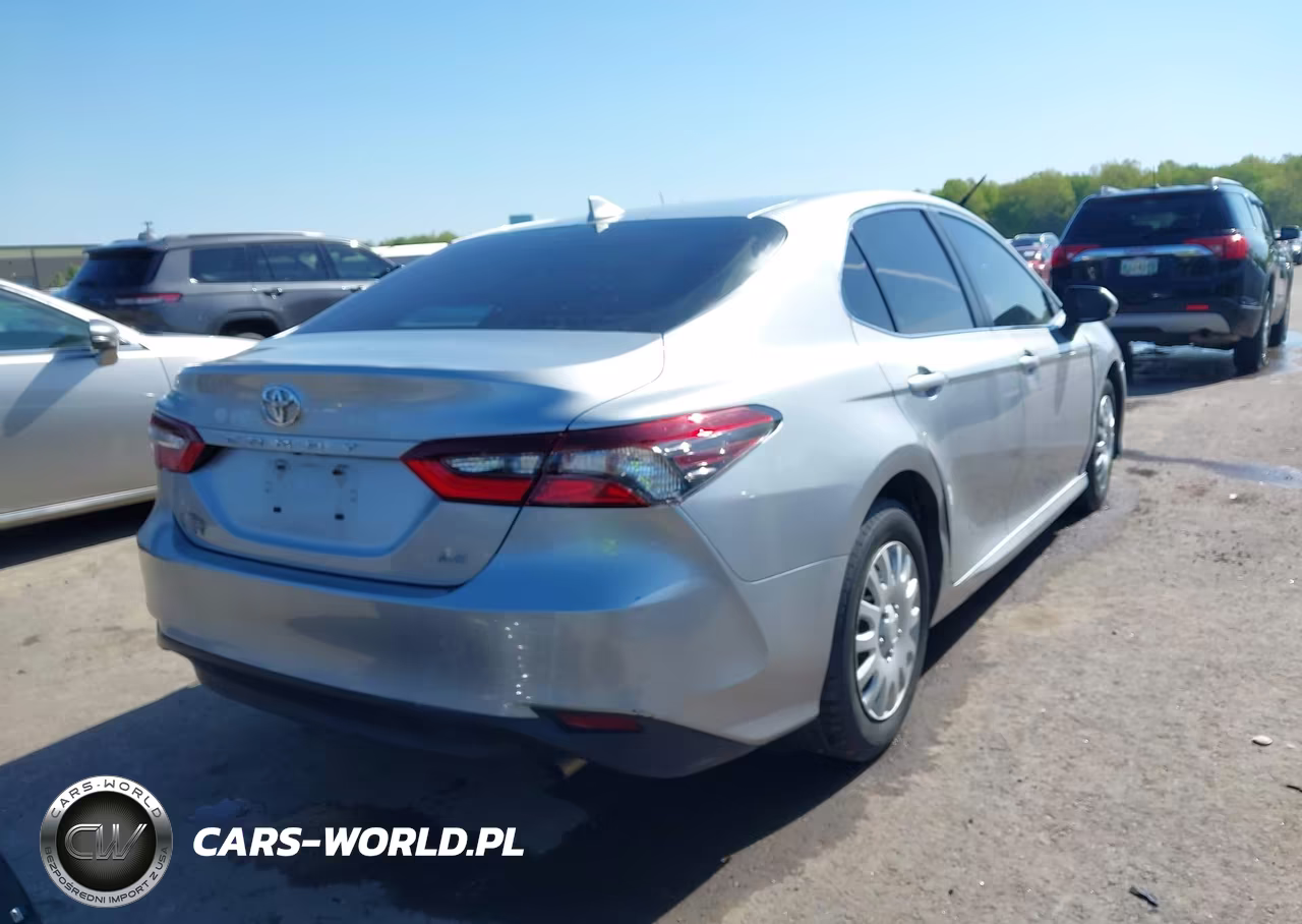 2021 Toyota Camry Le VIN:4T1C11AK7MU561368 - 4