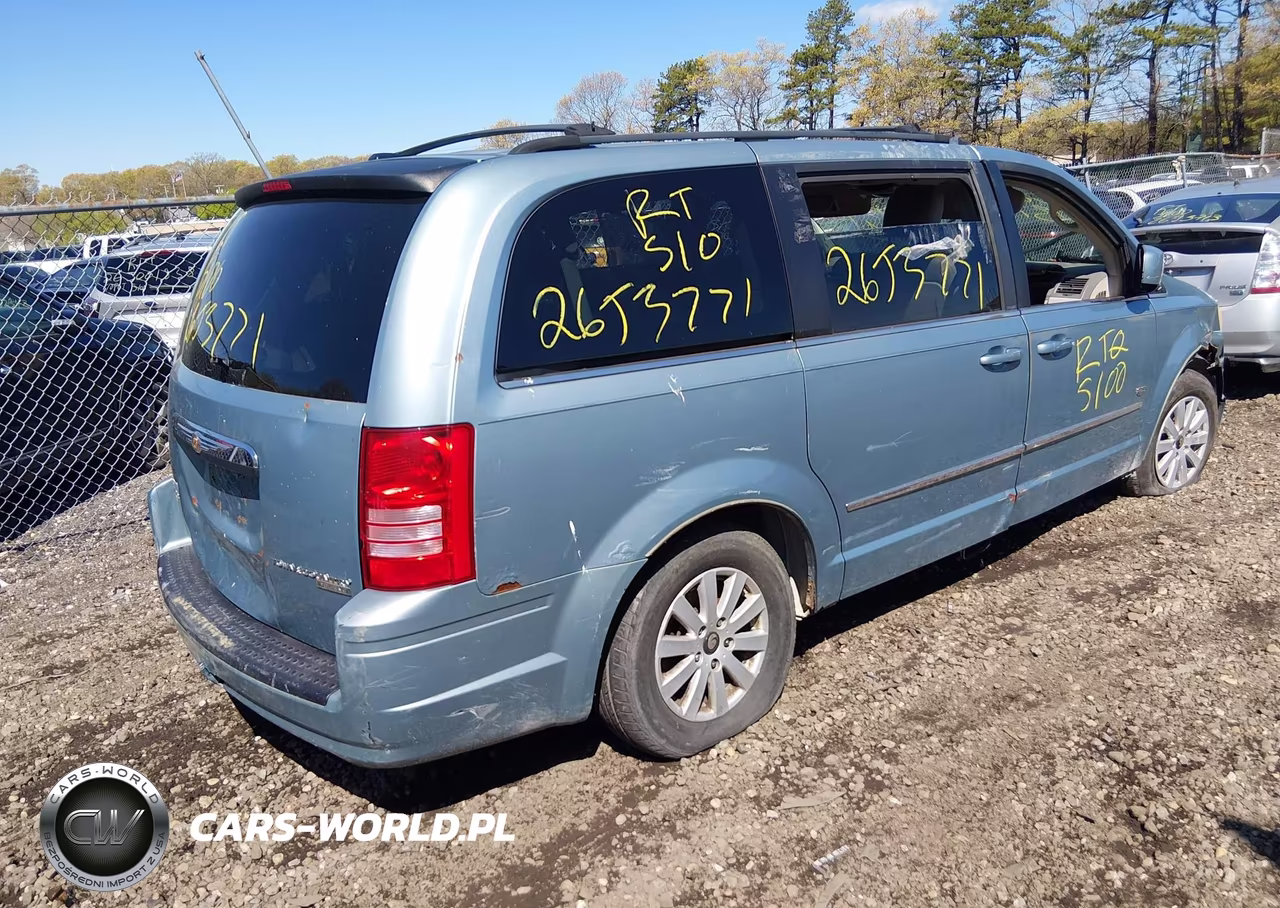 2009 Chrysler Town & Country Touring VIN:2A8HR54139R640207 - 4