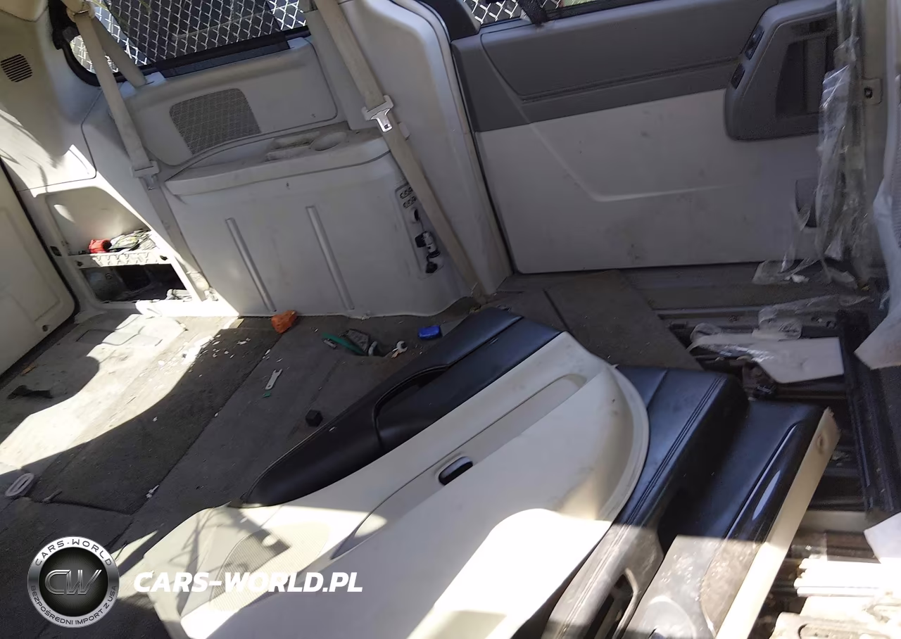 2009 Chrysler Town & Country Touring VIN:2A8HR54139R640207 - 8