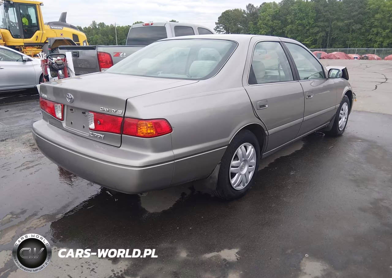 2000 Toyota Camry Le VIN:4T1BG22K4YU677468 - 4