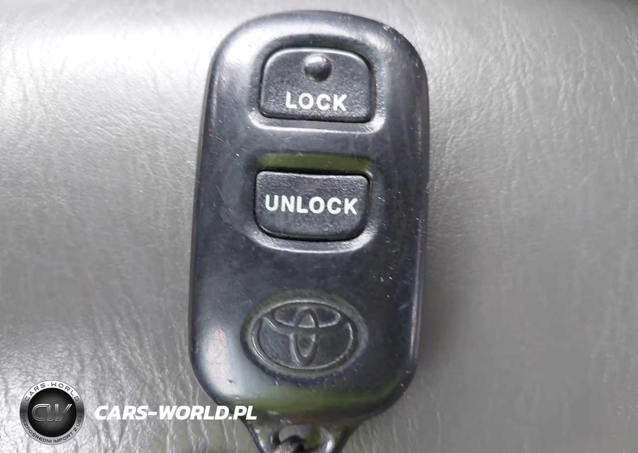 2000 Toyota Camry Le VIN:JT2BG22K2Y0445116 - 11