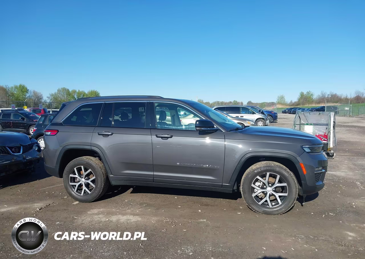 2024 Jeep Grand Cherokee Limited 4X4 VIN:1C4RJHBG4RC679814 - 13