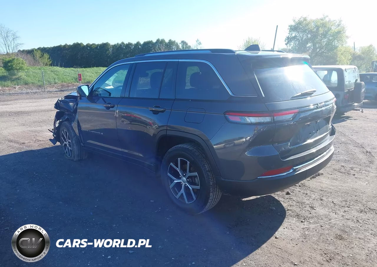 2024 Jeep Grand Cherokee Limited 4X4 VIN:1C4RJHBG4RC679814 - 3