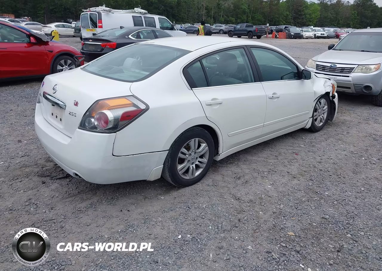 2011 Nissan Altima 2.5 S VIN:1N4AL2AP9BC173235 - 4
