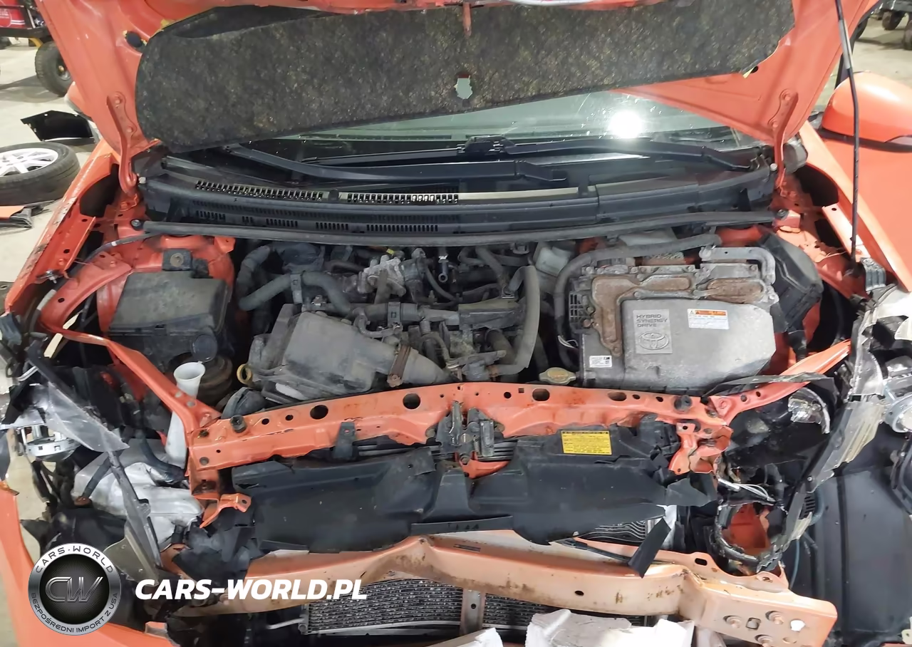 2013 Toyota Prius C Three VIN:JTDKDTB34D1033847 - 10