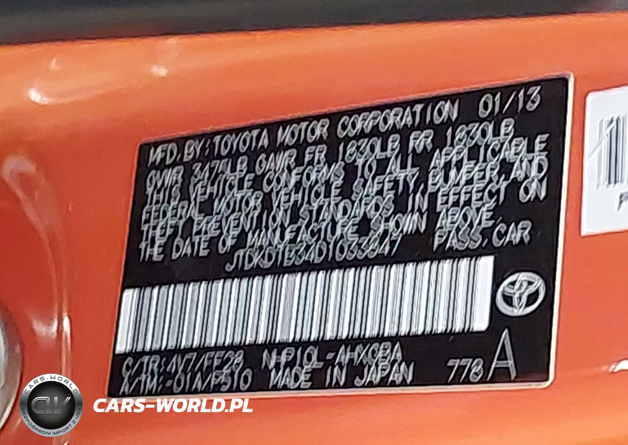 2013 Toyota Prius C Three VIN:JTDKDTB34D1033847 - 9