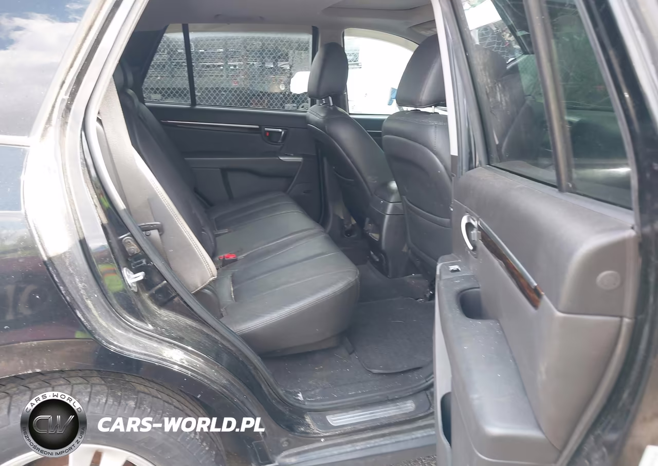 2011 Hyundai Santa Fe Limited V6 VIN:5XYZKDAG2BG052229 - 8