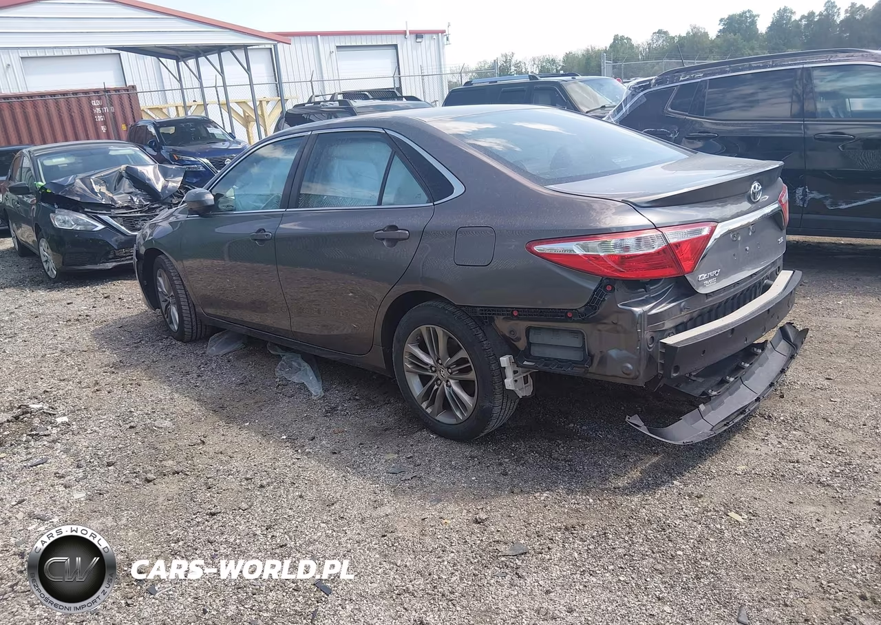 2016 Toyota Camry Se VIN:4T1BF1FK0GU525368 - 3