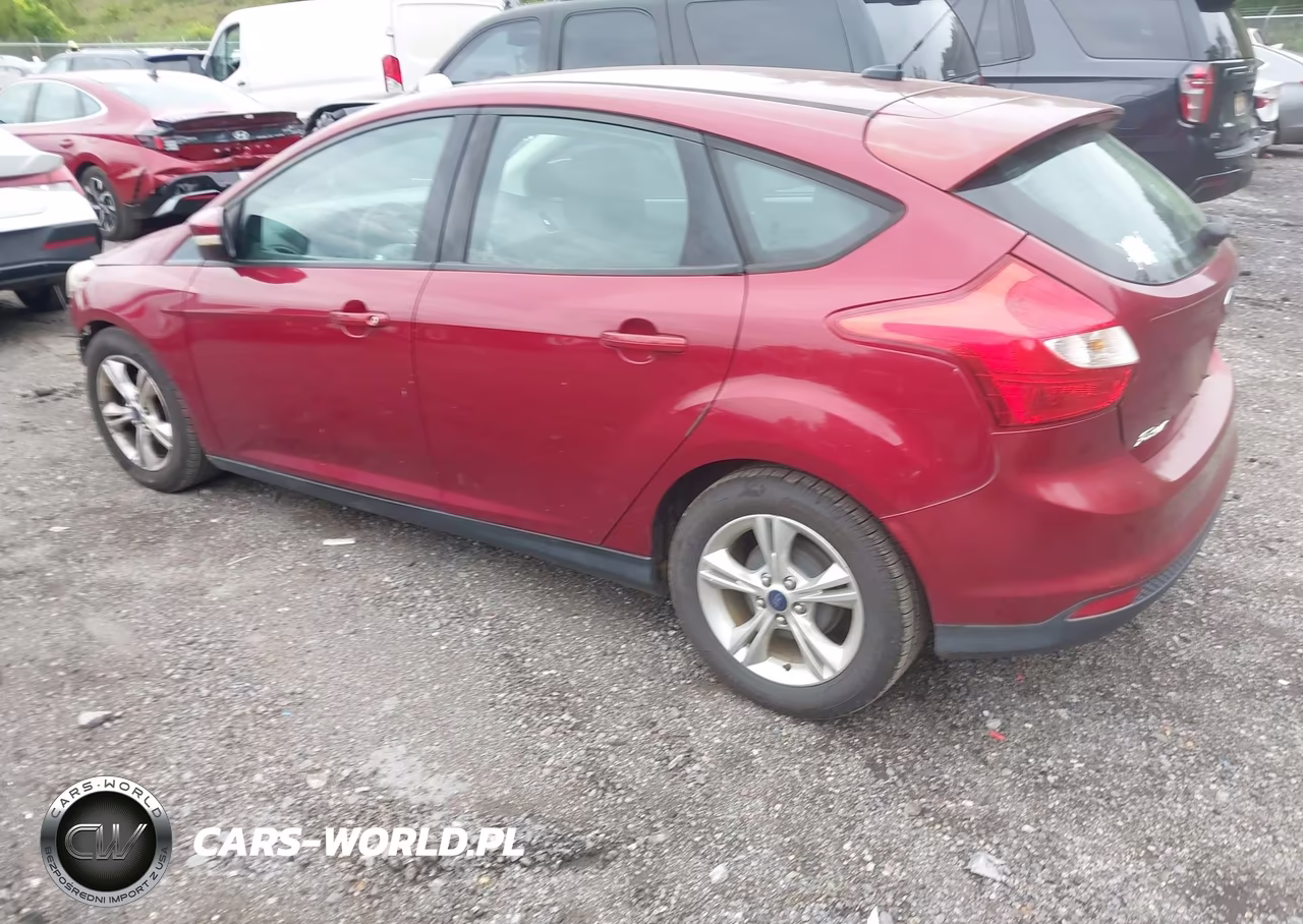 2014 Ford Focus Se VIN:1FADP3K22EL302334 - 3