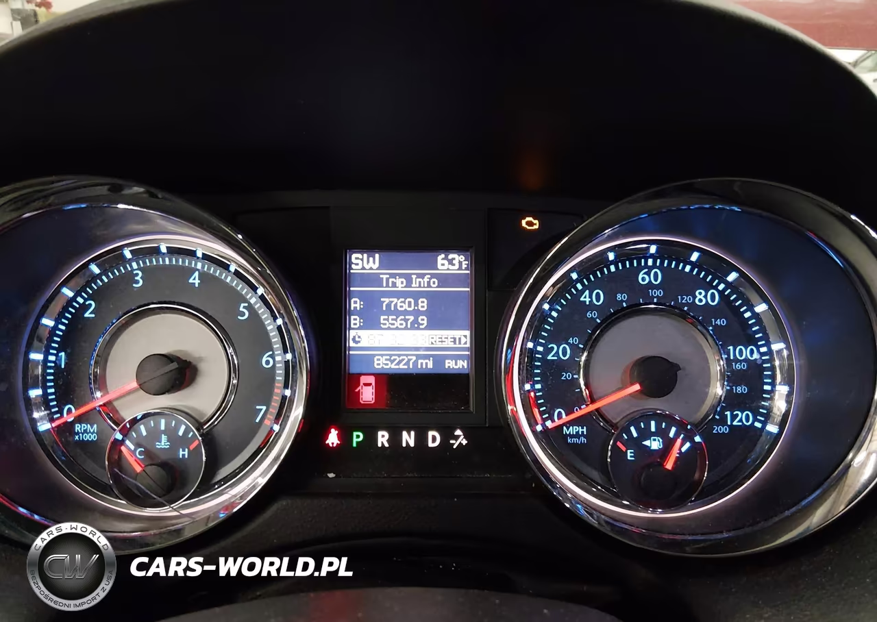 2015 Chrysler Town & Country Touring VIN:2C4RC1BG2FR560549 - 7