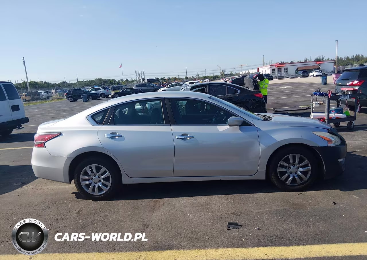 2014 Nissan Altima 2.5 S VIN:1N4AL3AP0EN333162 - 13