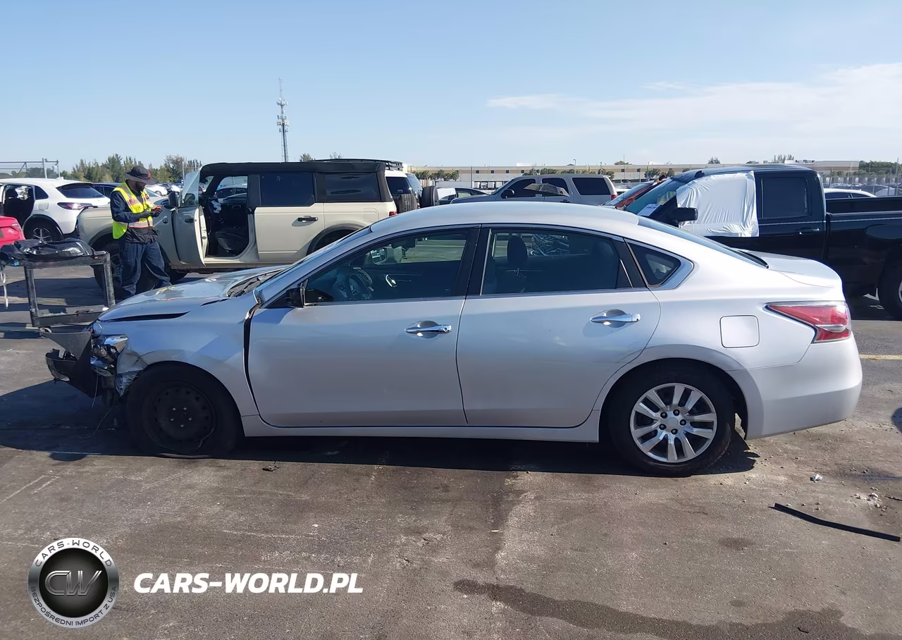 2014 Nissan Altima 2.5 S VIN:1N4AL3AP0EN333162 - 14