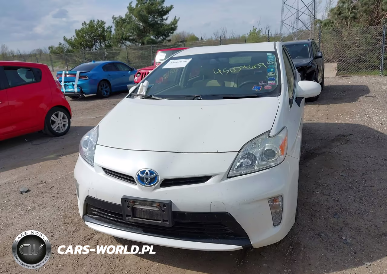 2013 Toyota Prius Two VIN:JTDKN3DU8D5694048 - 12