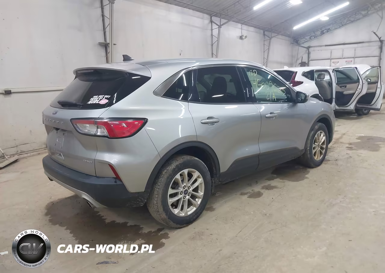 2021 Ford Escape Se VIN:1FMCU9G6XMUA42136 - 4