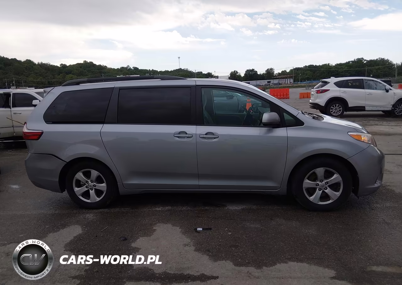 2017 Toyota Sienna Le 8 Passenger VIN:5TDKZ3DC8HS846339 - 13