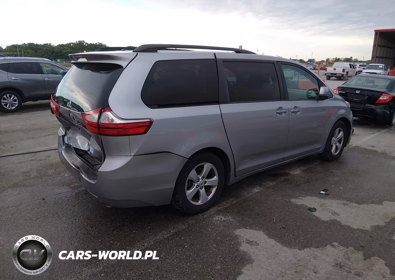 2017 Toyota Sienna Le 8 Passenger VIN:5TDKZ3DC8HS846339 - 4