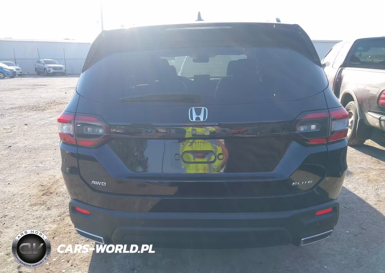 2025 Honda Pilot Elite VIN:5FNYG1H83SB001985 - 17
