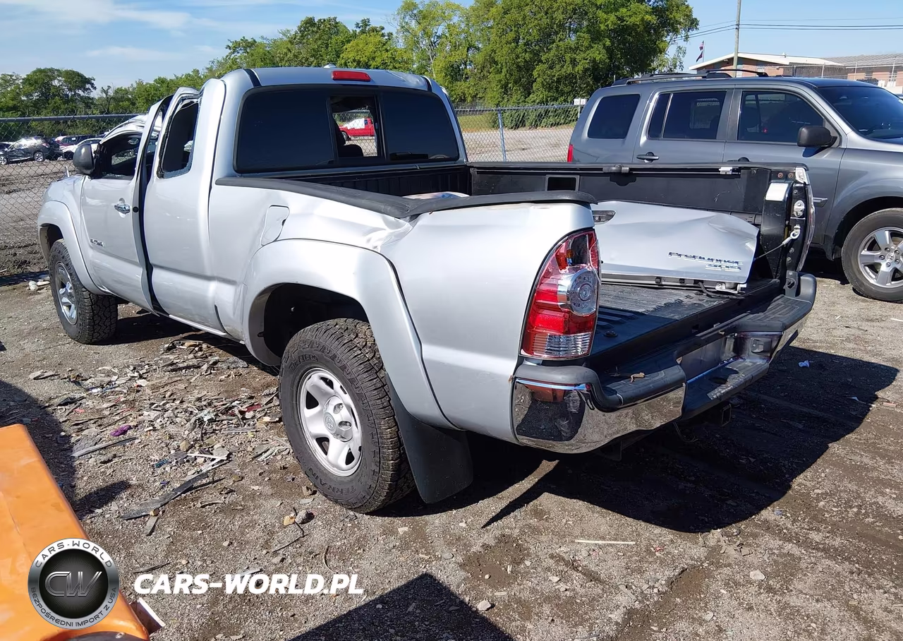 2010 Toyota Tacoma Prerunner VIN:5TETX4GN8AZ675453 - 3