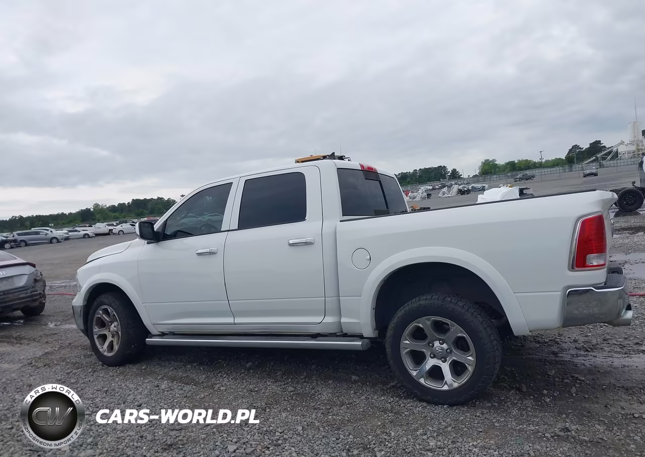 2015 Ram 1500 Laramie VIN:1C6RR7NM5FS562935 - 14