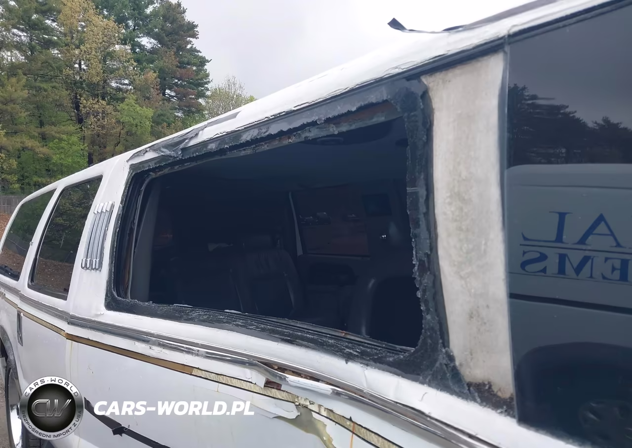 2005 Ford Excursion Xls VIN:1F1NU40SX5EB36691 - 20