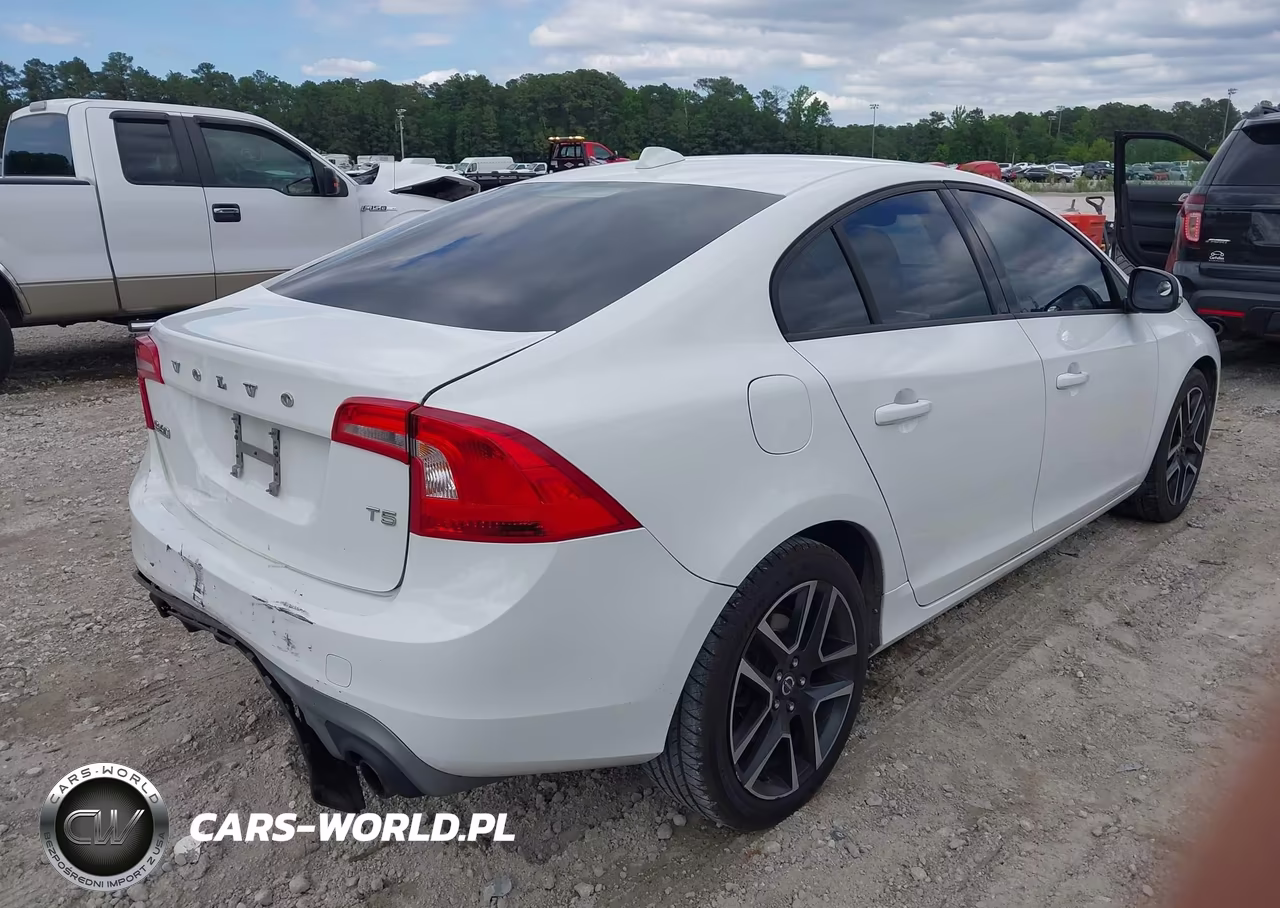 2017 Volvo S60 T5 Dynamic VIN:YV126MFL9H2420950 - 4