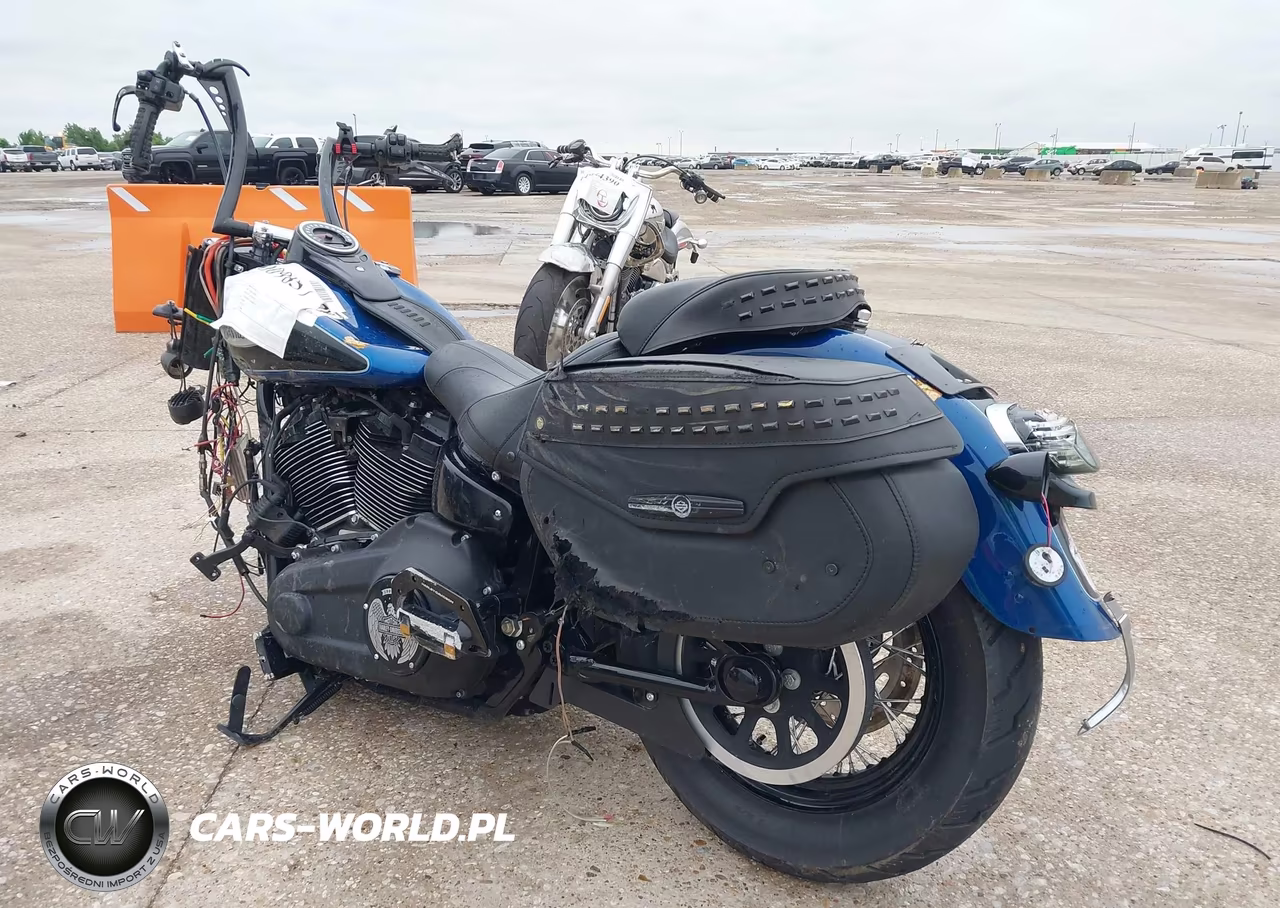 2023 Harley-Davidson Flhcs VIN:1HD1YBK14PB032042 - 3