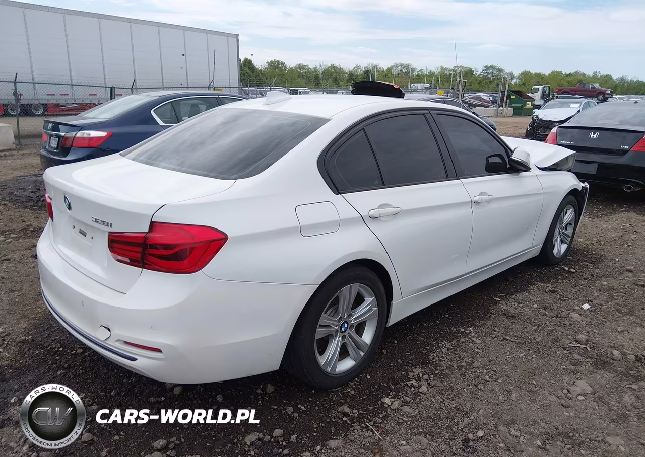 2016 BMW 328I xDrive VIN:WBA8E3G54GNU04484 - 4