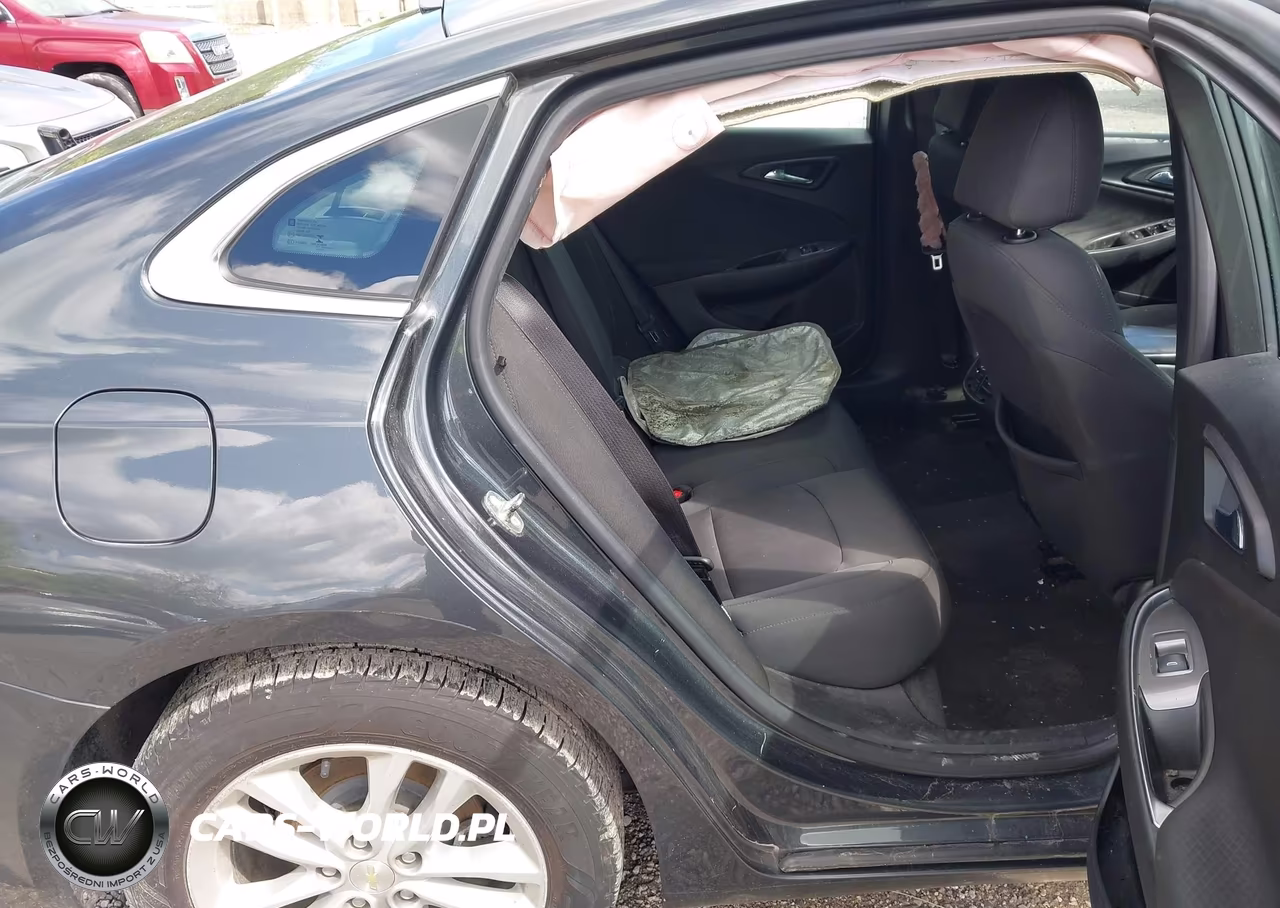 2018 Chevrolet Malibu Lt VIN:1G1ZD5ST2JF128151 - 8