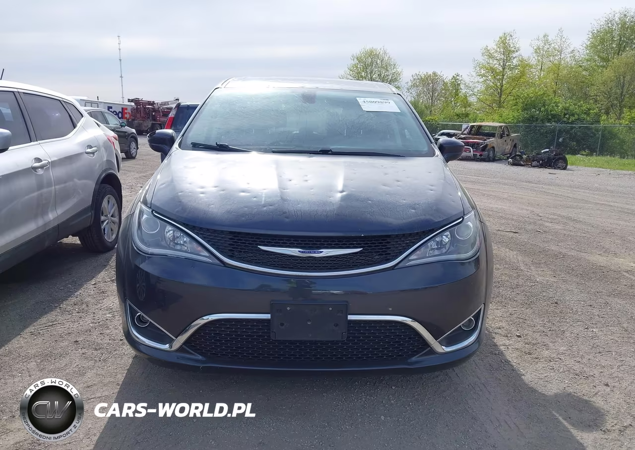 2020 Chrysler Pacifica Touring VIN:2C4RC1FG7LR216995 - 12