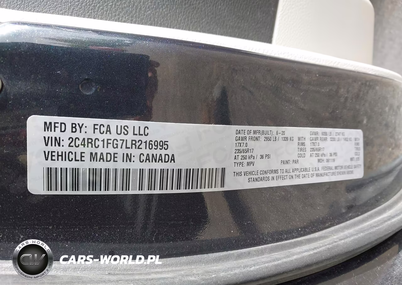 2020 Chrysler Pacifica Touring VIN:2C4RC1FG7LR216995 - 9