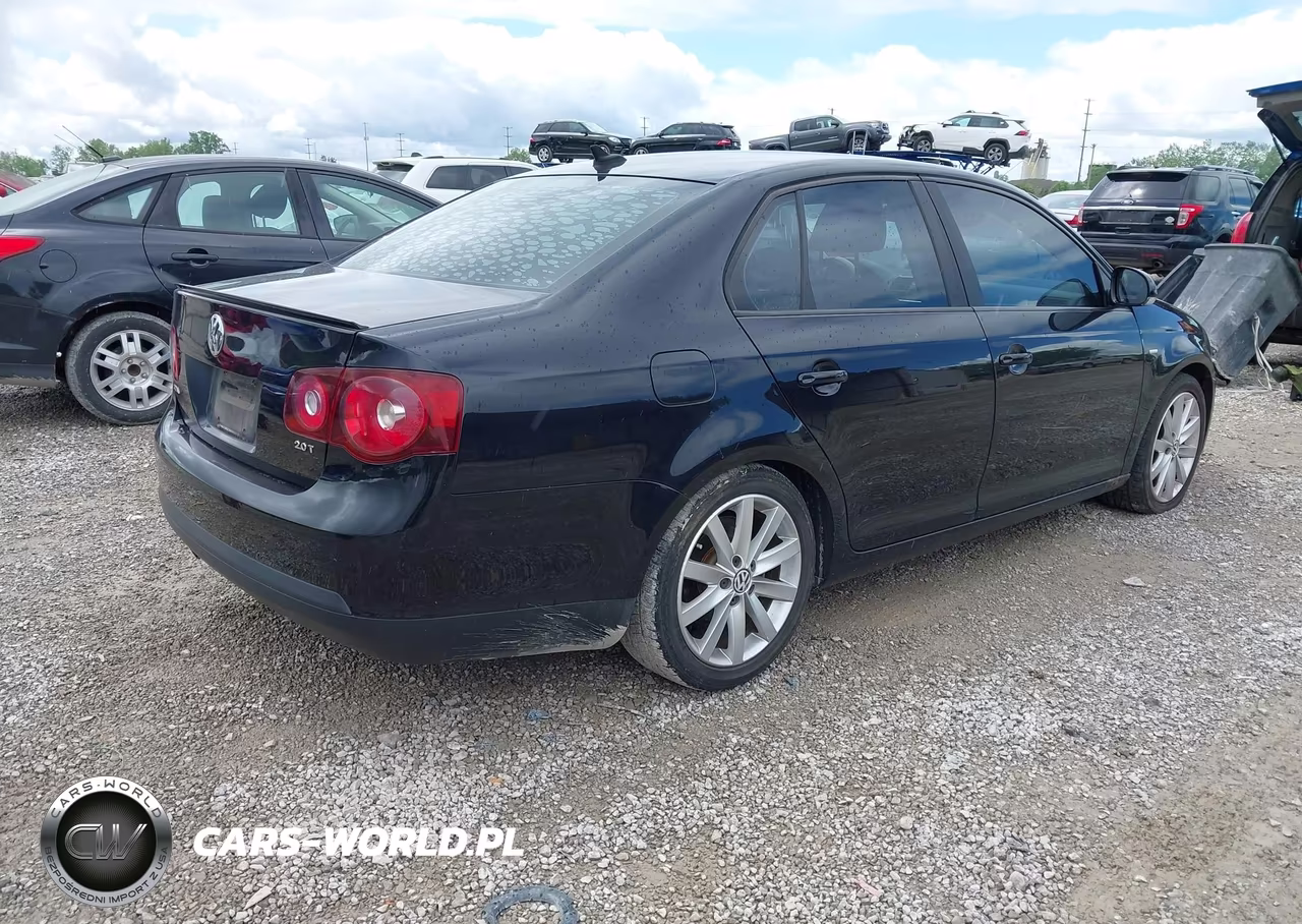 2010 Volkswagen Jetta Wolfsburg Edition VIN:3VWRJ7AJ3AM152533 - 4
