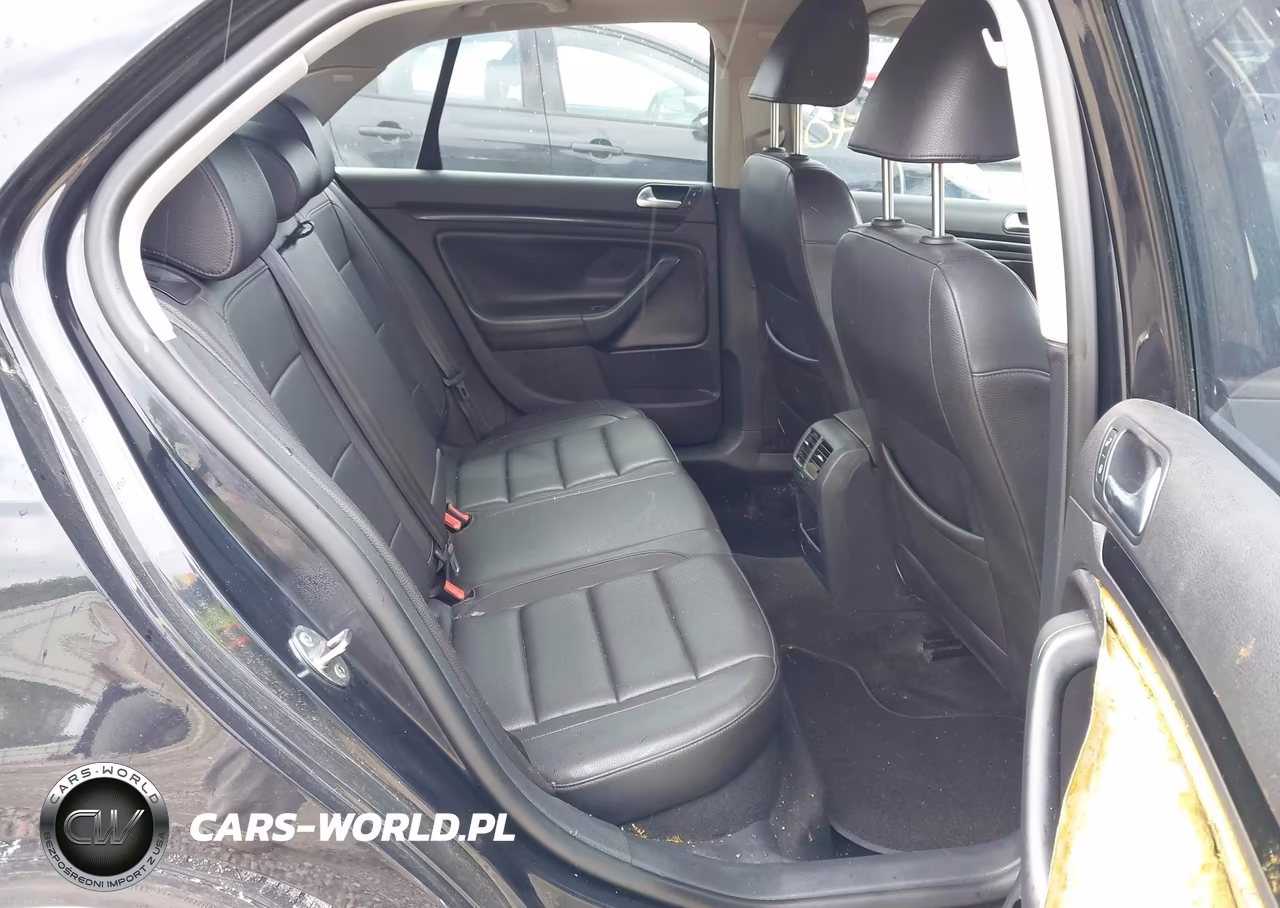 2010 Volkswagen Jetta Wolfsburg Edition VIN:3VWRJ7AJ3AM152533 - 8