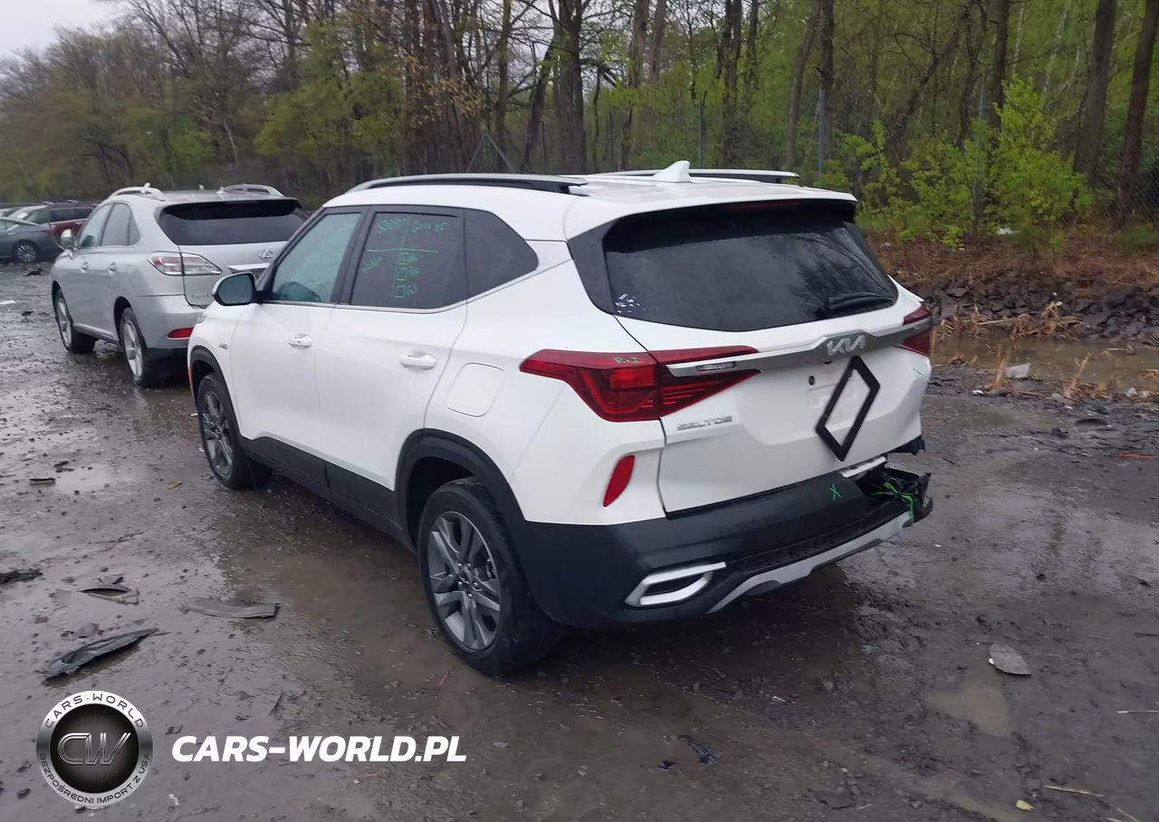 2023 Kia Seltos S VIN:KNDEUCAA1P7437882 - 3