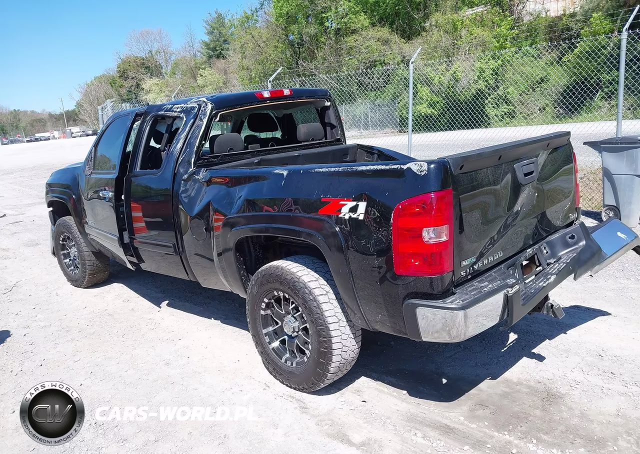 2012 Chevrolet Silverado 1500 Ls VIN:1GCRKREA8CZ133905 - 3