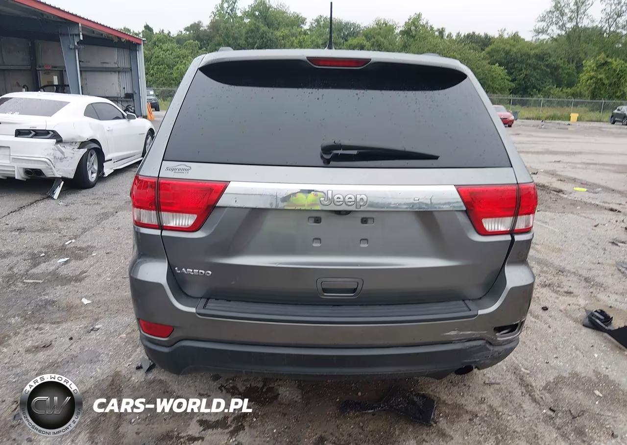 2013 Jeep Grand Cherokee Laredo VIN:1C4RJEAG6DC610437 - 17