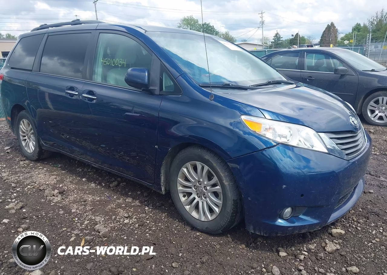 2012 Toyota Sienna Xle V6 8 Passenger