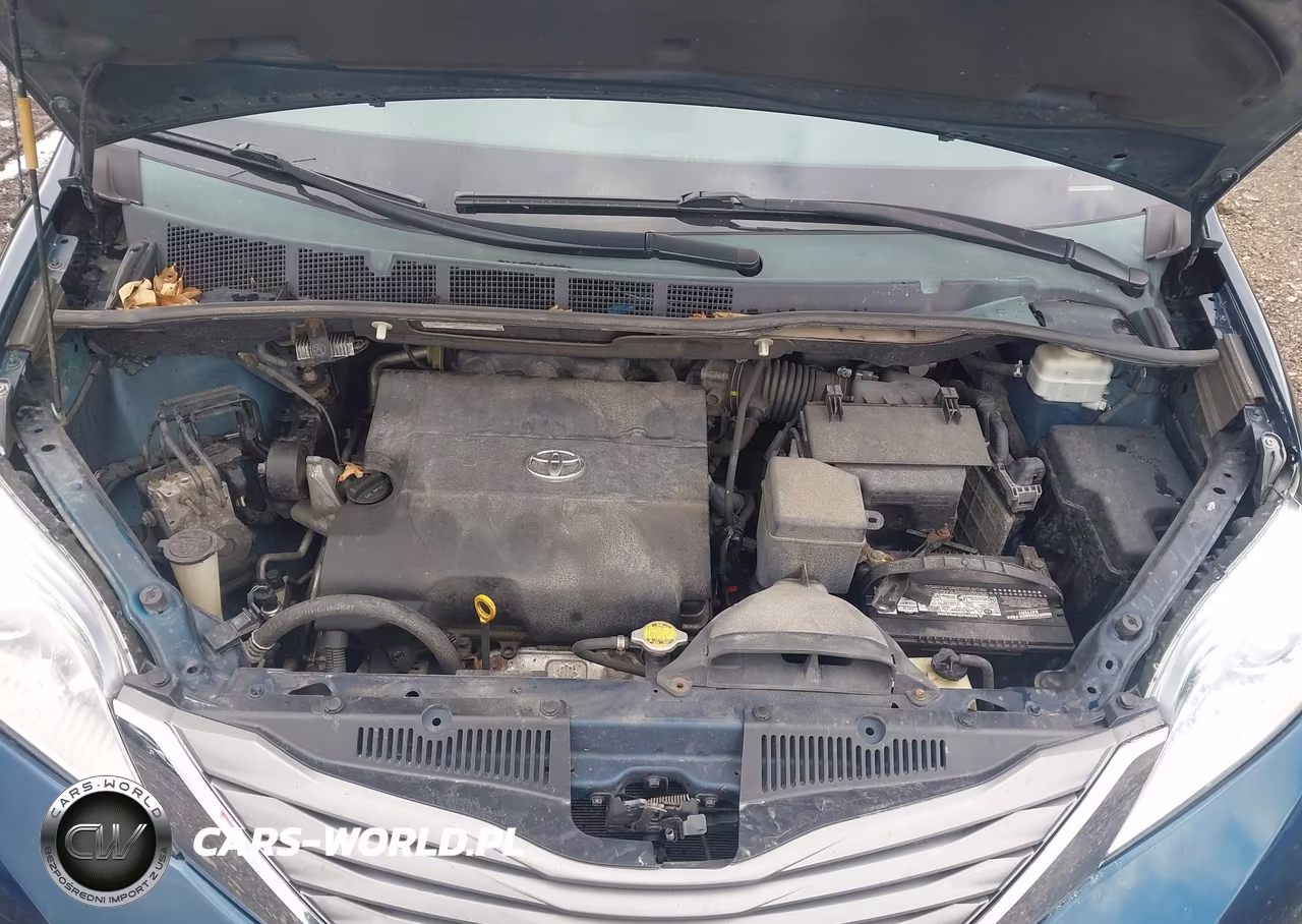 2012 Toyota Sienna Xle V6 8 Passenger VIN:5TDYK3DC7CS259797 - 10
