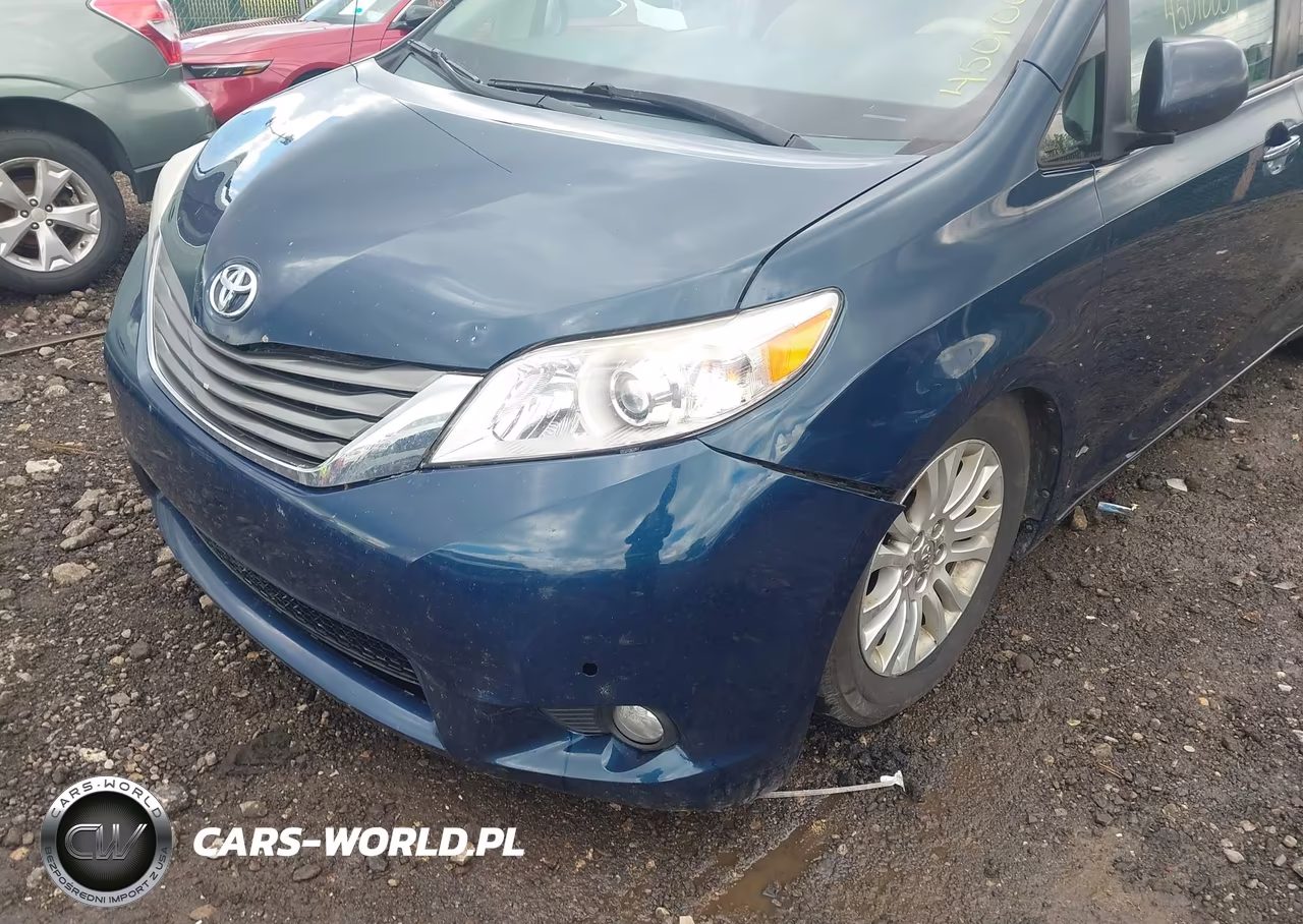 2012 Toyota Sienna Xle V6 8 Passenger VIN:5TDYK3DC7CS259797 - 17