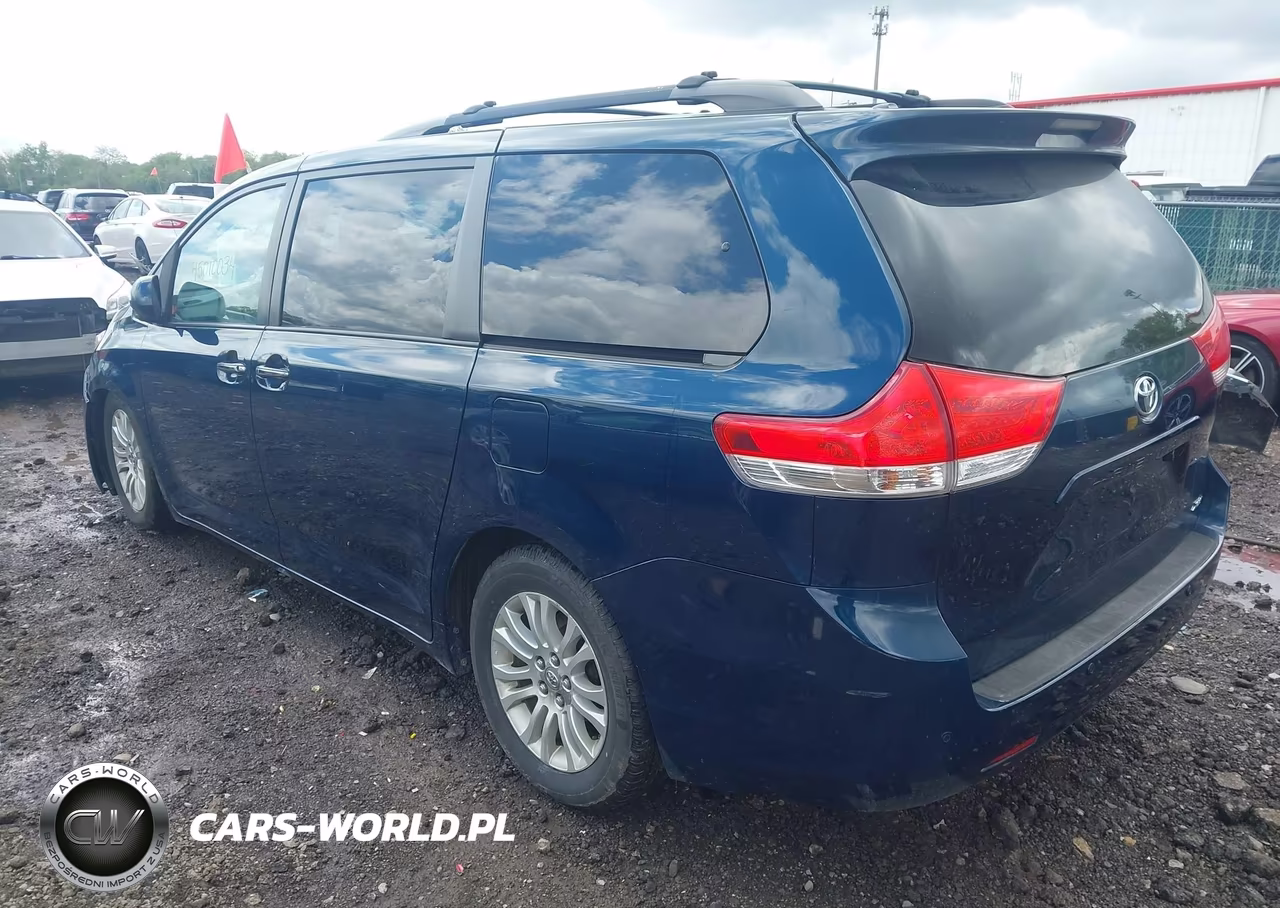 2012 Toyota Sienna Xle V6 8 Passenger VIN:5TDYK3DC7CS259797 - 3
