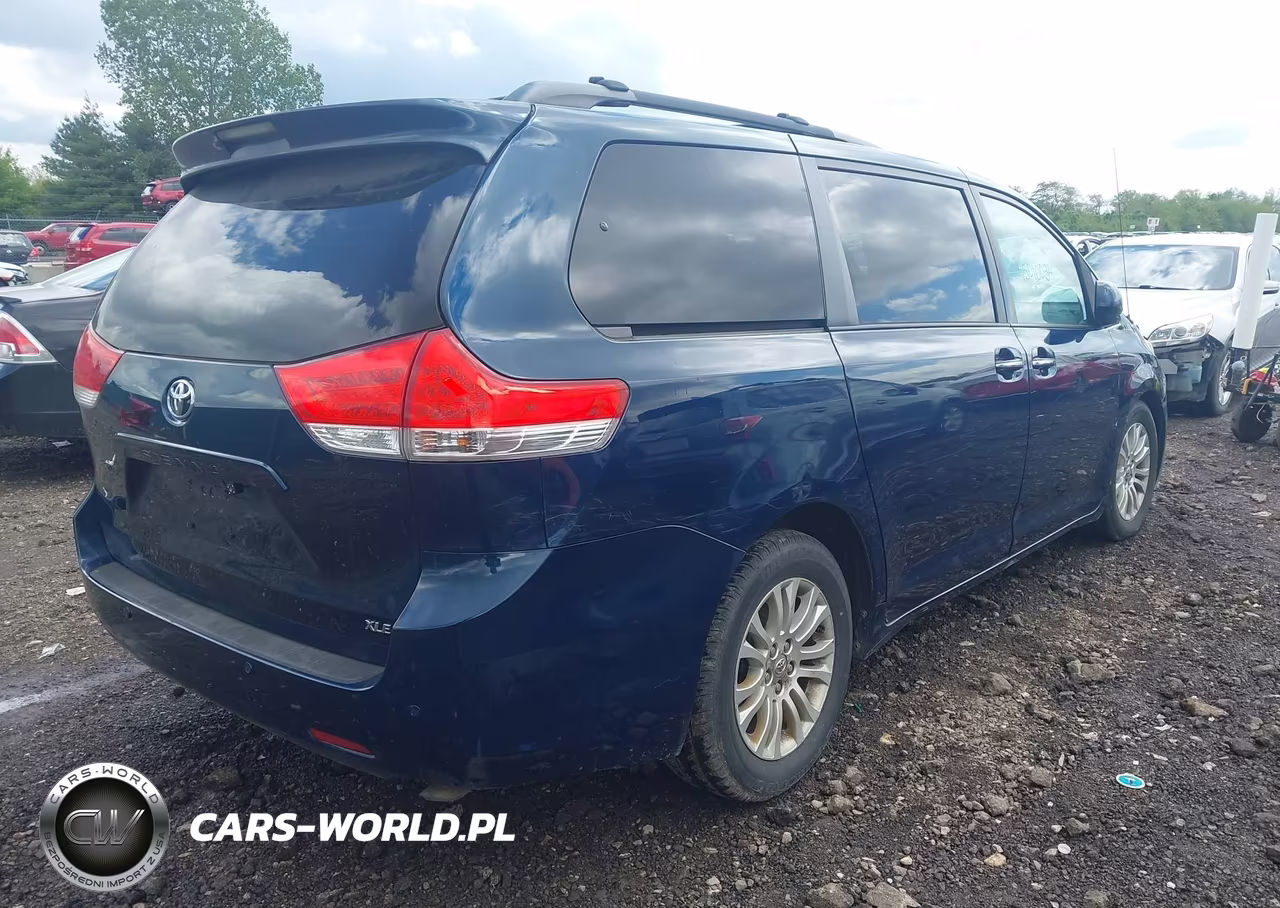 2012 Toyota Sienna Xle V6 8 Passenger VIN:5TDYK3DC7CS259797 - 4