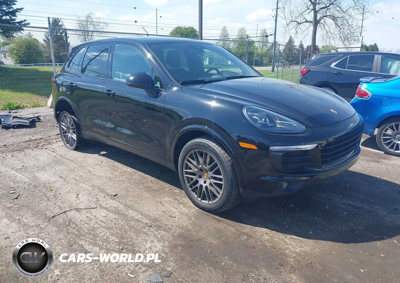 2017 Porsche Cayenne Platinum Edition