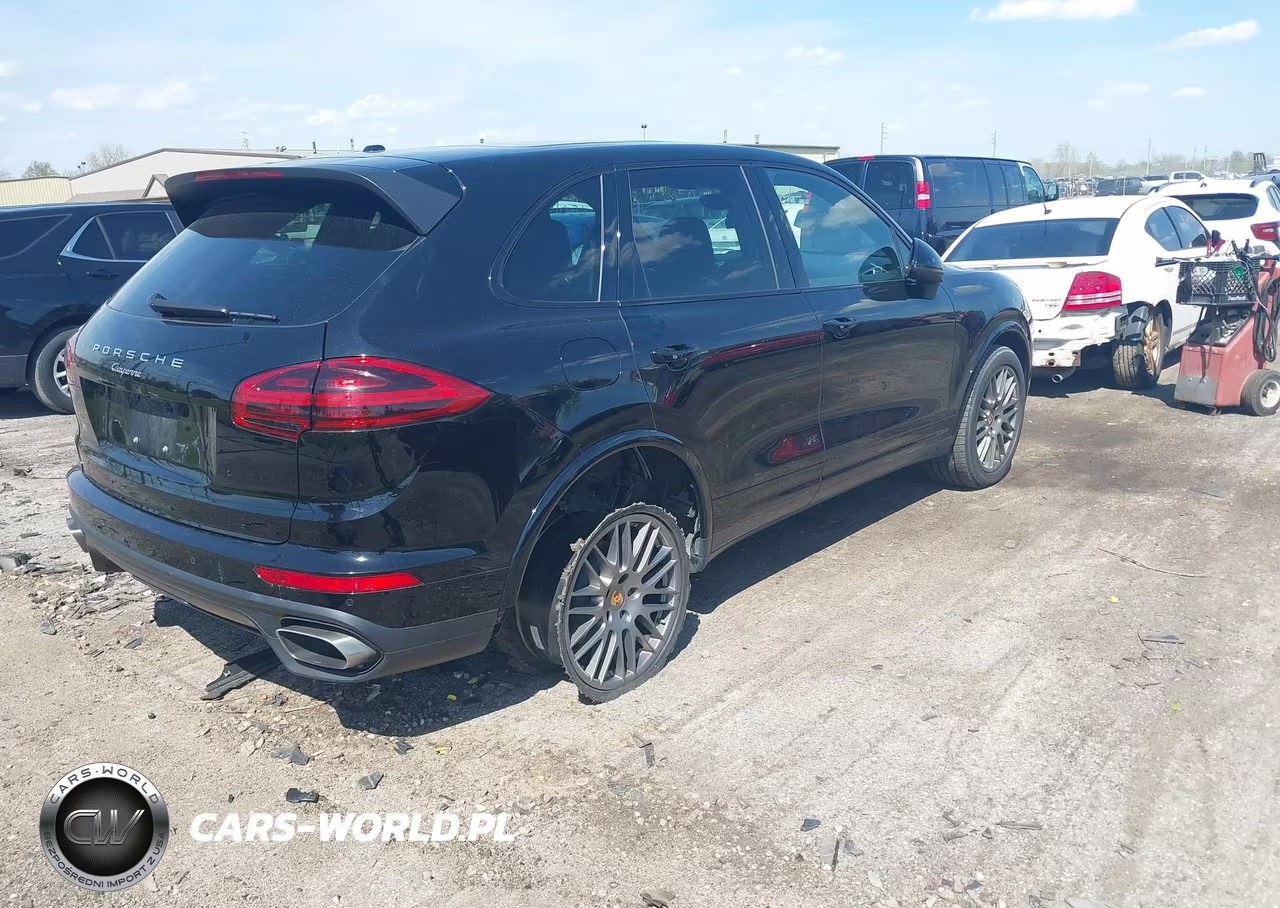 2017 Porsche Cayenne Platinum Edition VIN:WP1AA2A20HKA81576 - 4
