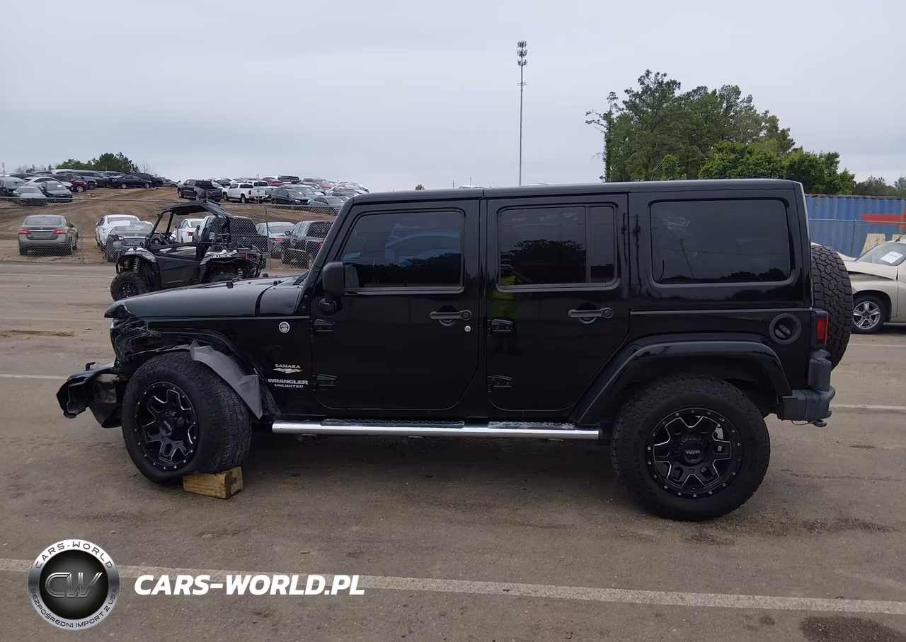 2013 Jeep Wrangler Unlimited Sahara VIN:1C4BJWEG7DL526354 - 15