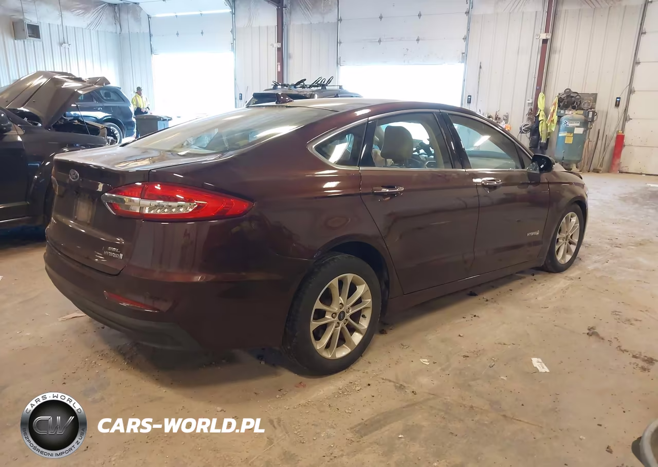 2019 Ford Fusion Hybrid Sel VIN:3FA6P0MU0KR259082 - 4