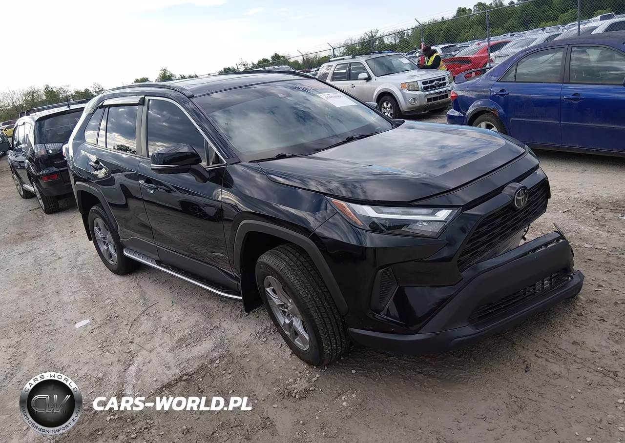 2024 Toyota Rav4 Xle – zdjęcie 1 z 17
